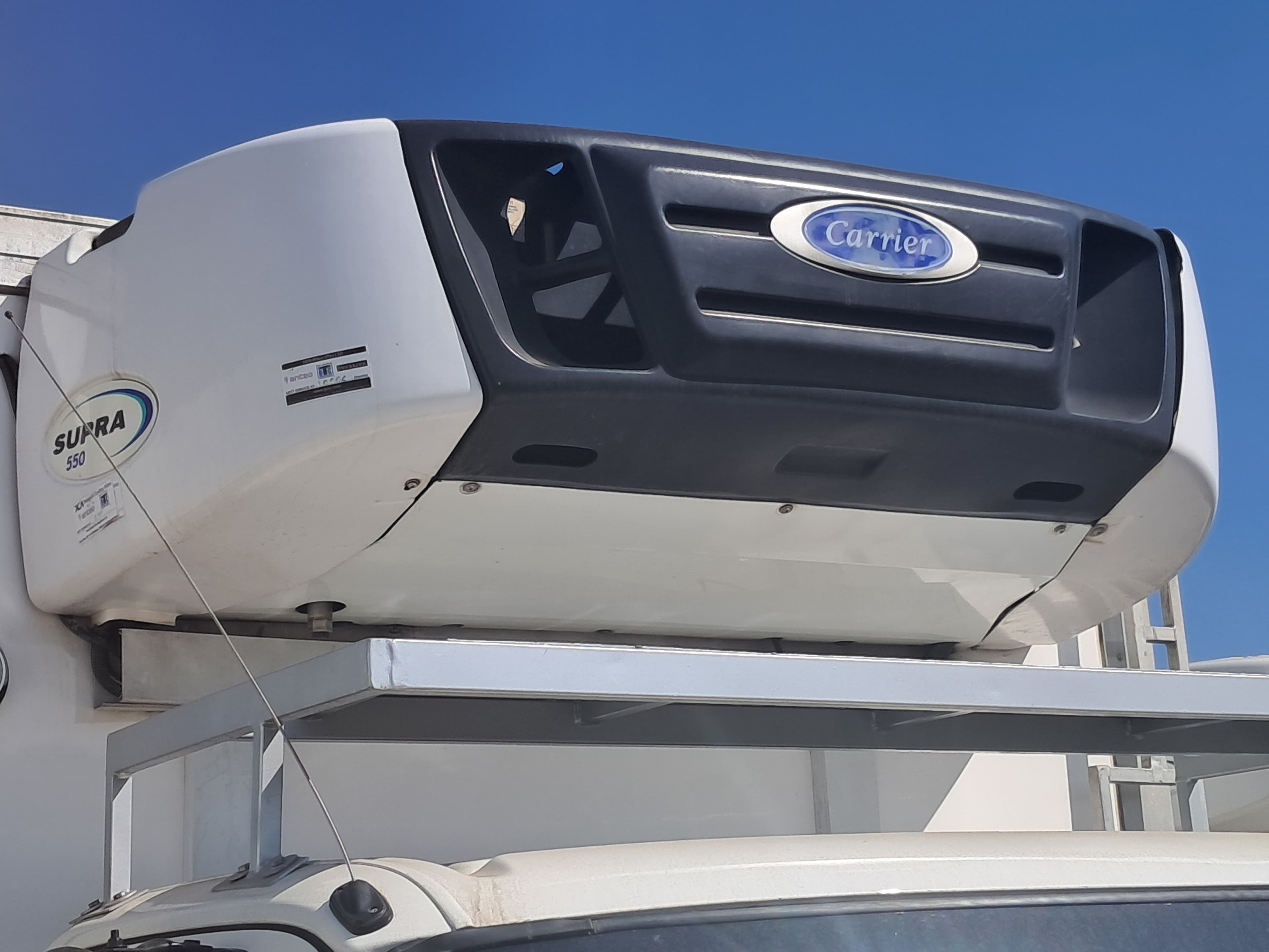 Hino 300-815 AMT Refrigerated — photo 2