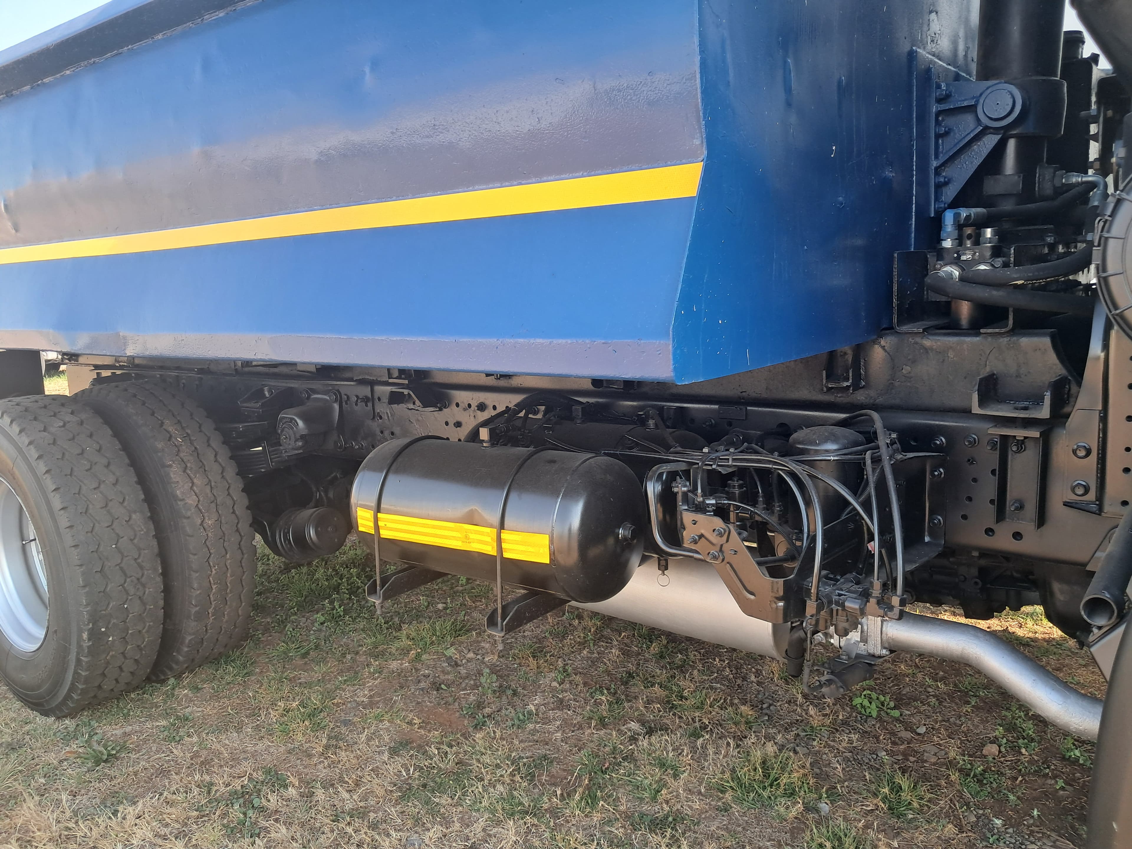Hino 500-1627 Tipper — photo 4