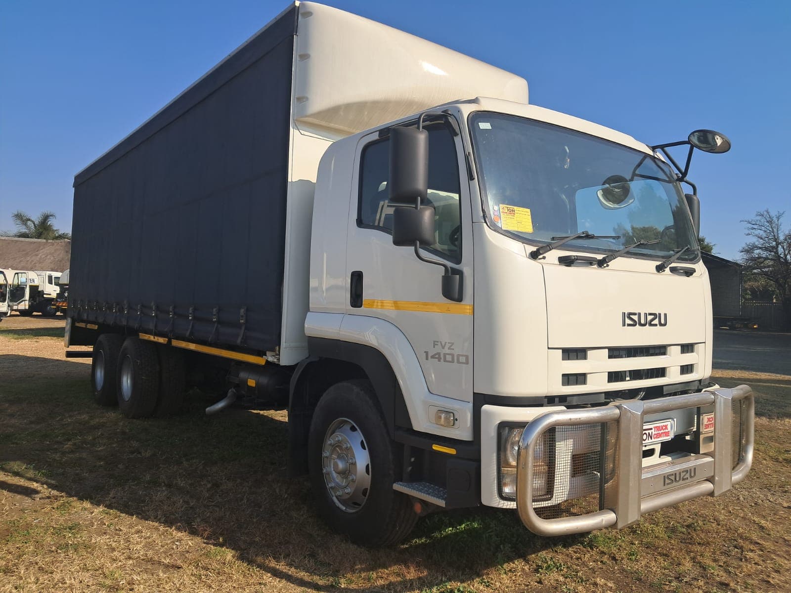 Isuzu FVZ 1400 Curtain Side — photo 6