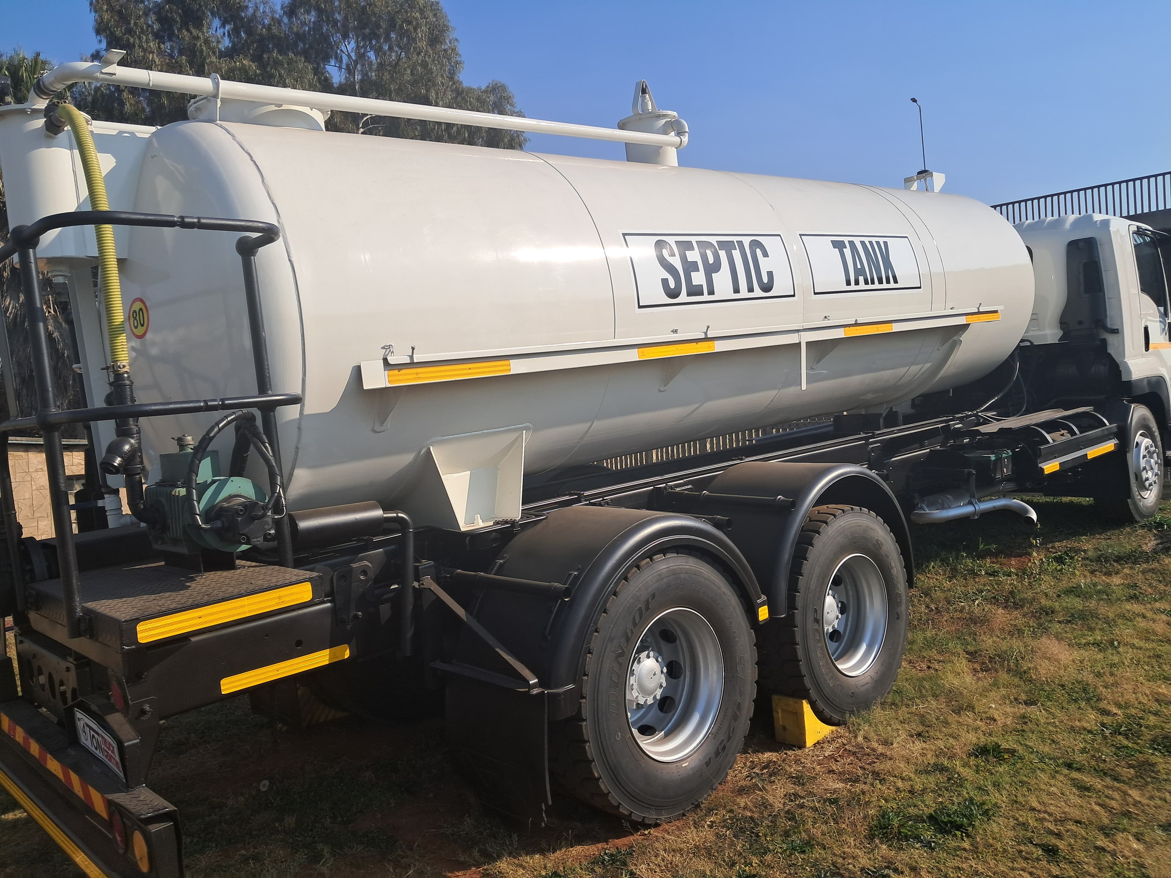 Isuzu FVZ 1400 Septic Tank — photo 7