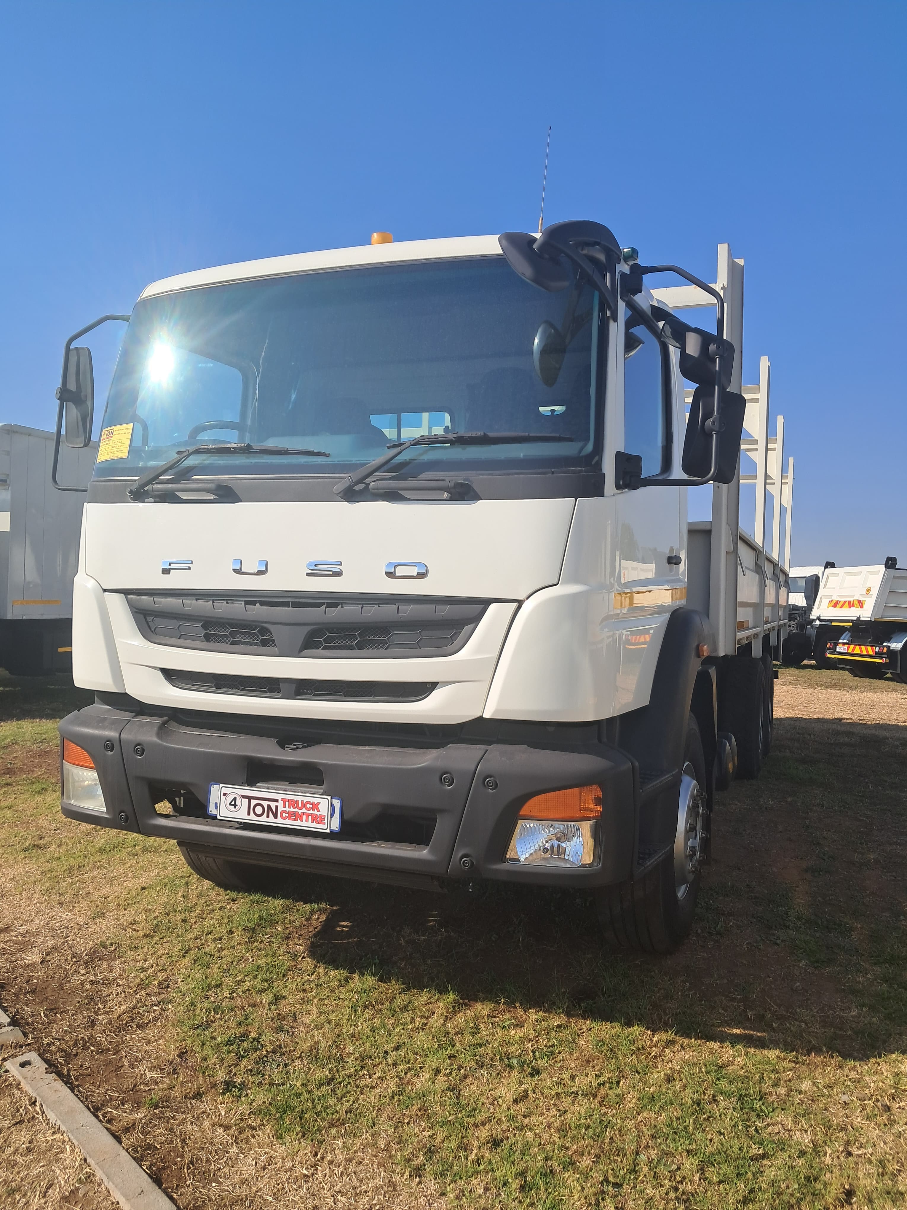 Mitsubishi Fuso FJ26-280C Dropside — photo 2