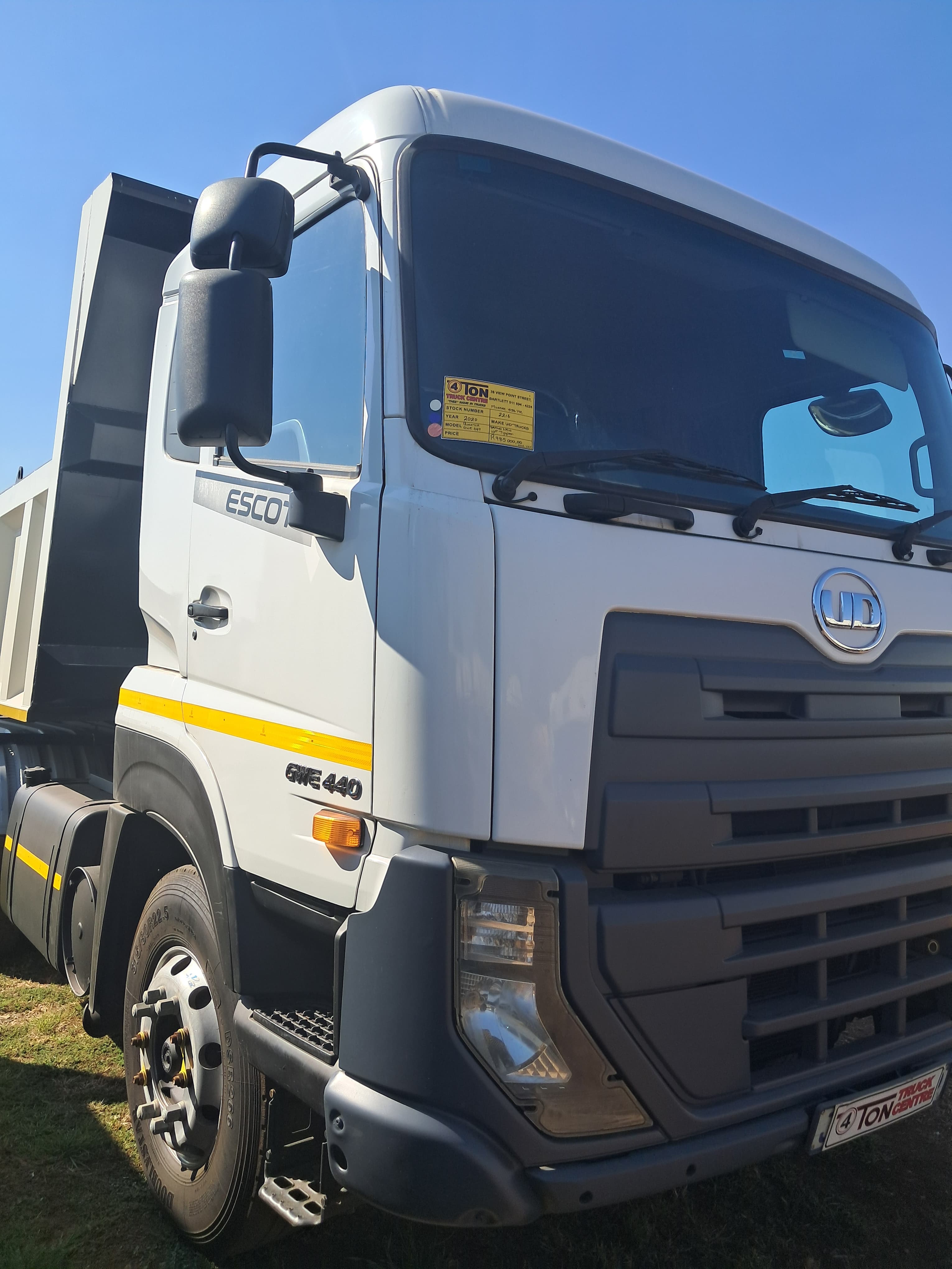 UD Trucks Quester GWE440 Escot Tipper — photo 9