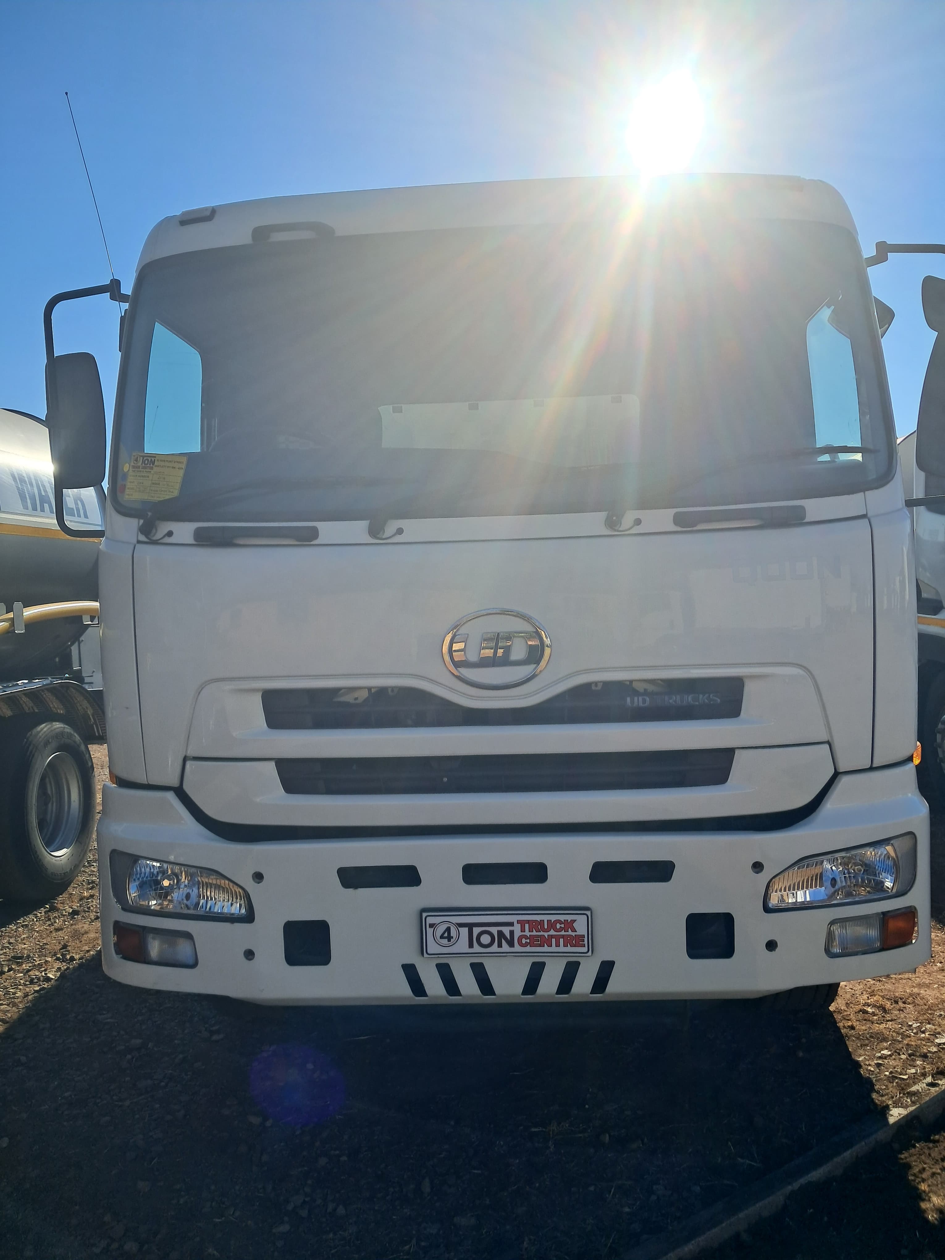 UD Trucks Quon GW26-450 6x4 Water Bowser