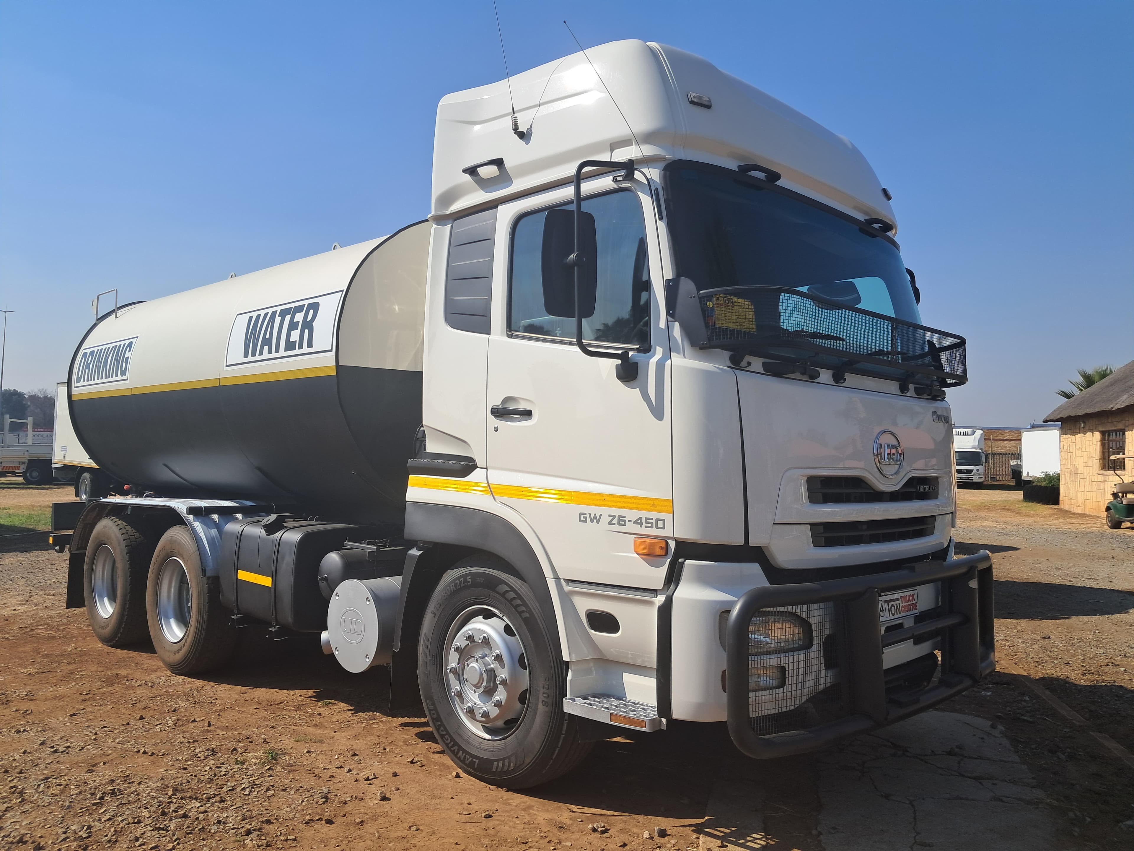 UD Trucks Quon GW26-450 Water Bowser
