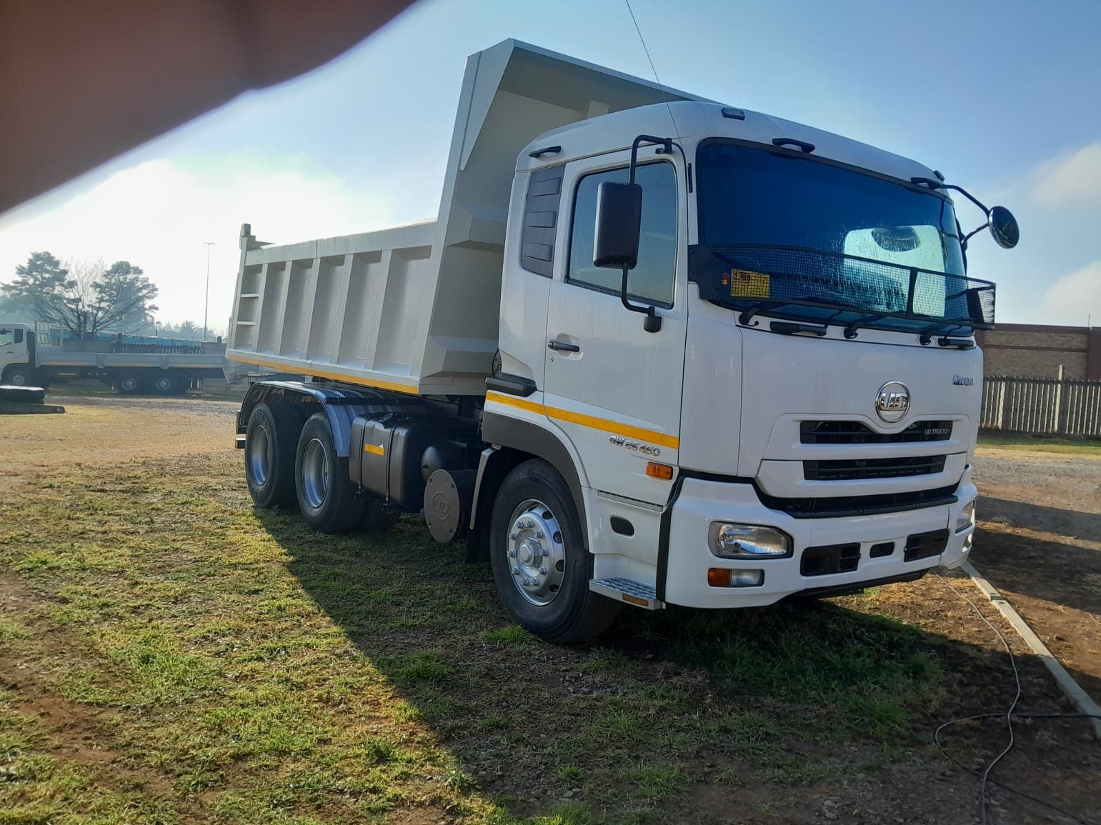 UD Trucks Quon GW 26 460 Tipper