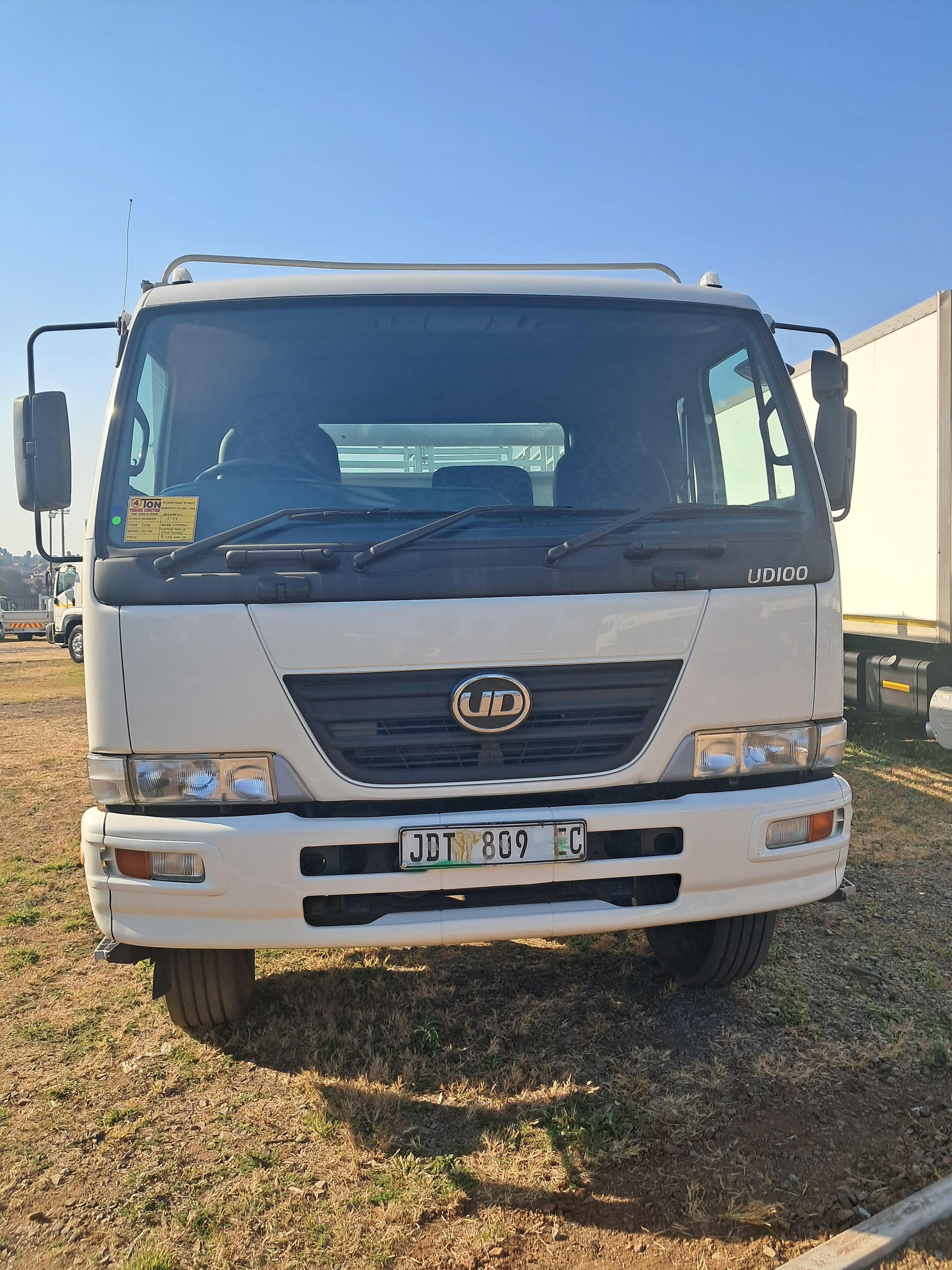 UD Trucks UD 100 Dropside