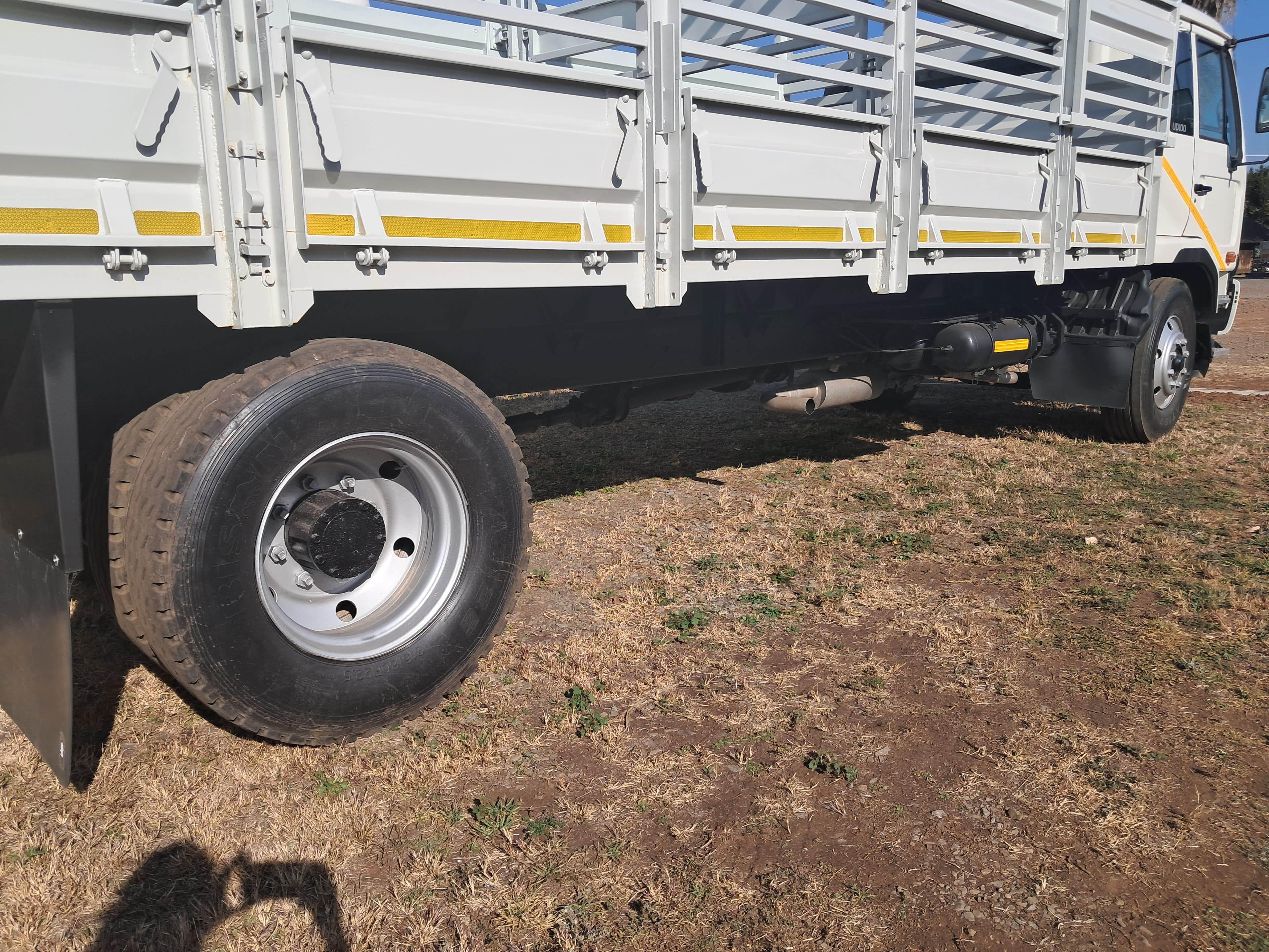 UD Trucks UD 100 Dropside — photo 5